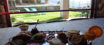 House Between Palheiros - Montalegre