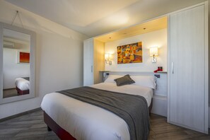 1 bedroom, down comforters, in-room safe, blackout drapes - Borgo Aureo (Rome)