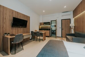 Superior Studio | Living area