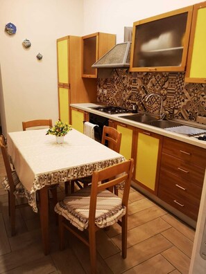 Petit déjeuner composé de spécialités régionales compris tous les jours