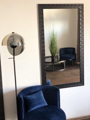 Flat-screen TV - Beach Club Odessa Hotel (Odesa)