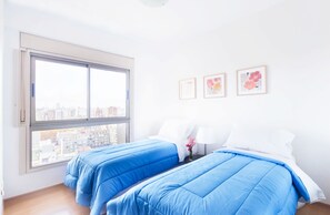 2 bedrooms, iron/ironing board, free WiFi, bed sheets