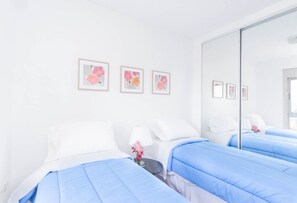 2 habitaciones, tabla de planchar con plancha y wifi gratis 