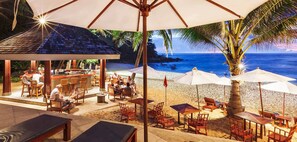 Bar (on property) - Beach House IVE, Romantic escape with jacuzzi, pool & olive grove charm in Pomer (Pomer)
