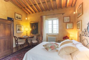 Villa, 4 Bedrooms | 4 bedrooms, desk, iron/ironing board (on request), free WiFi - Meriggio Barn (Capannori)