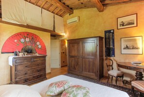 Villa, 4 Bedrooms | View from room - Meriggio Barn (Capannori)