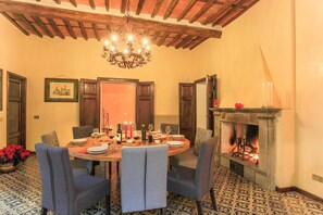 Villa, 6 Bedrooms | In-room dining - Villa dell'Angelo 14 (Lucca)
