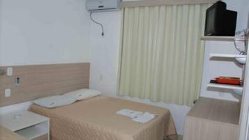 Phòng | Minibar, bàn, truy cập Internet không dây miễn phí, bộ trải giường