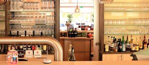 Bar (in der Unterkunft)