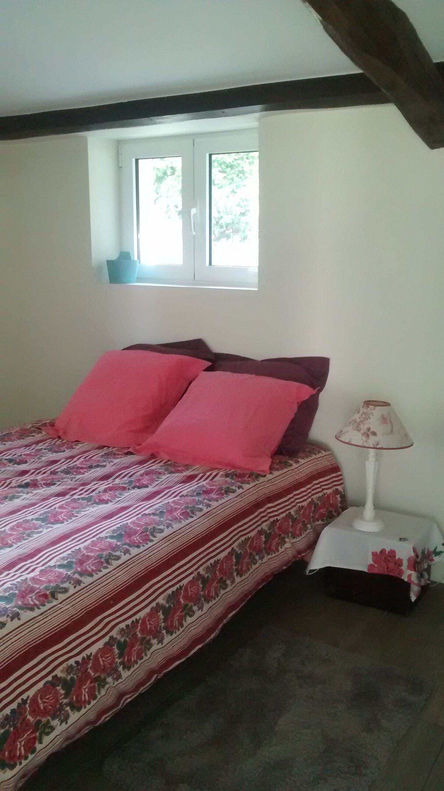 Pretty stone cottage in a picturesque setting