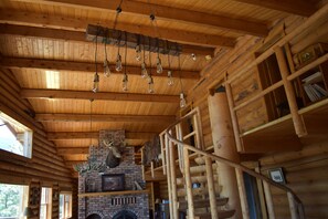 Interior - Large log house - private, comfortable and relaxing (Darby)