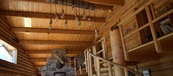 Stor tømmerhus - privat, komfortabel og avslappende