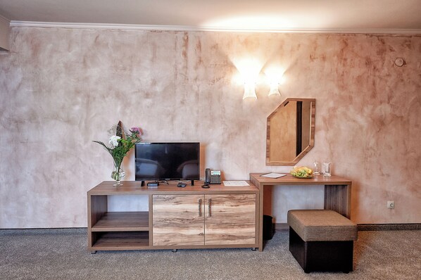 Twin Room, City View