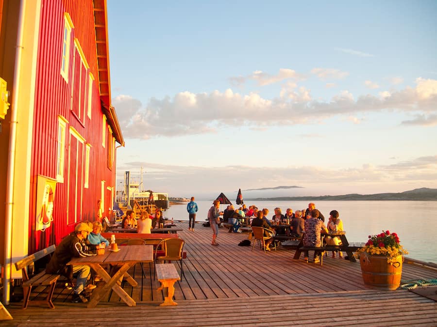 Kontinental frokost hver dag (NOK 200 per person)