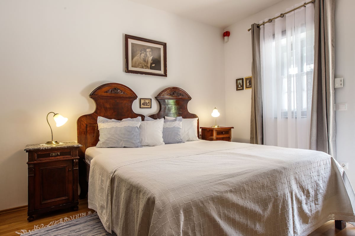 1 bedroom, in-room safe, individually furnished, blackout curtains