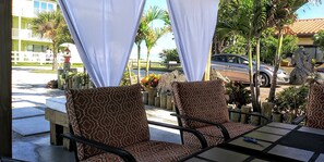 Terrace/patio - Sunshine's Beach House of Indialantic 2 Bedroom 1 Bath Bungalow sleeps 5 (Indialantic)