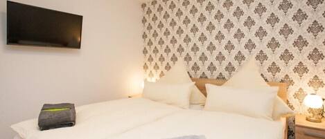 Comfort Condo | In-room safe, blackout curtains, iron/ironing board, free WiFi