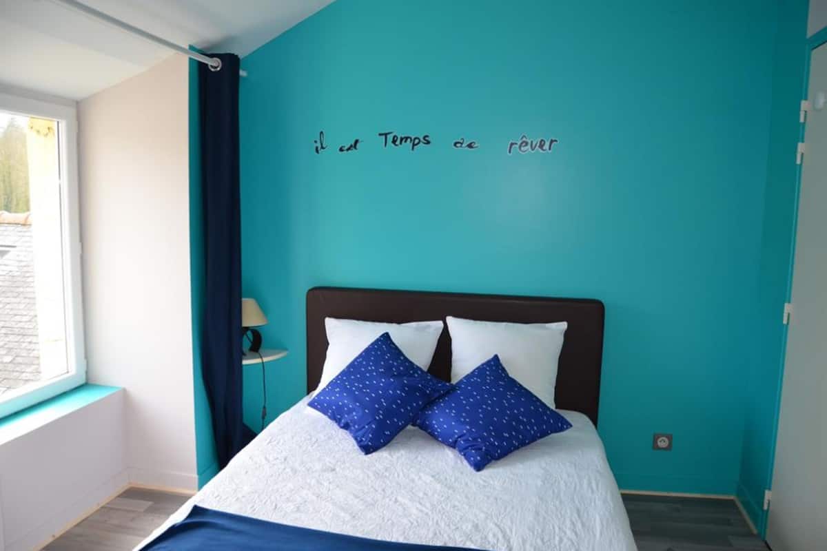 Basic Room | Bed sheets