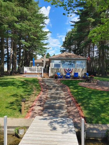 Beautiful 4 Seasons Minocqua Lake House with optional pontoon