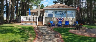 Beautiful 4 Seasons Minocqua Lake House with optional pontoon