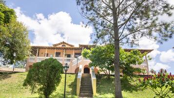 Fachada da propriedade