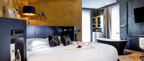 Suite junior | Minibar, caja de seguridad en la habitación y insonorización