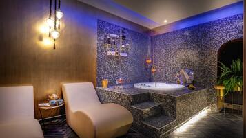 Sauna, bain à remous, hammam