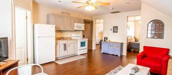 Suite #4 - Adorable 2 Bed Suite in Downtown Hermann