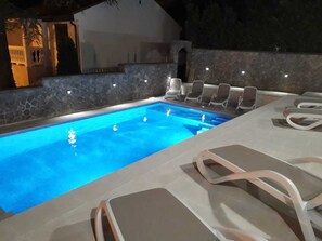 Seasonal outdoor pool