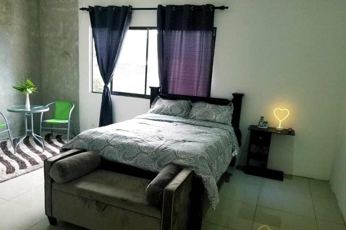 1 bedroom, individually furnished, desk, laptop workspace