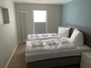 4 bedrooms, travel cot, free WiFi