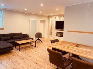 Smart TV, fireplace - Old smithy, 8 persons, 2 bathrooms, 4 bedrooms, downtown, quiet, wifi (Norderney)