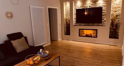 Old smithy, 8 persons, 2 bathrooms, 4 bedrooms, downtown, quiet, wifi