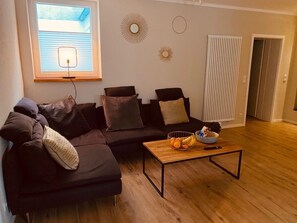 Smart TV, fireplace - Old smithy, 8 persons, 2 bathrooms, 4 bedrooms, downtown, quiet, wifi (Norderney)