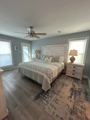 3 bedrooms, desk, iron/ironing board, WiFi - 3 BR / 2 BA Beautiful Home w/ Loft or Office Space & Clear View of Beach (Gulf Shores)