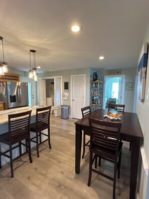 Dining - 3 BR / 2 BA Beautiful Home w/ Loft or Office Space & Clear View of Beach (Gulf Shores)