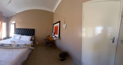 Comme Ă la maison prĂšs du centre commercial