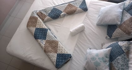 Hogar lejos del hogar cerca del centro comercial
