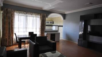 Superior Apartment, 2 Bedrooms | Living area