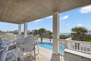 Outdoor dining - Jersey Shore: 4 BR N. Cape Home- Infinity Pool, Great Views, Pet Friendly! (Cape San Blas)