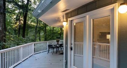 Modern Treehouse Close to Duke