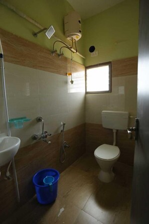 Unclassified image, 4 of 11, button - HOTEL SUMI PALACE ANNEXURE (Thanjavur)