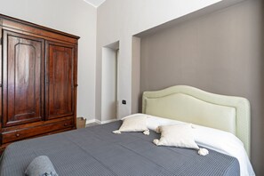 Apartment, 1 Bedroom | 1 bedroom, premium bedding, down duvets, iron/ironing board