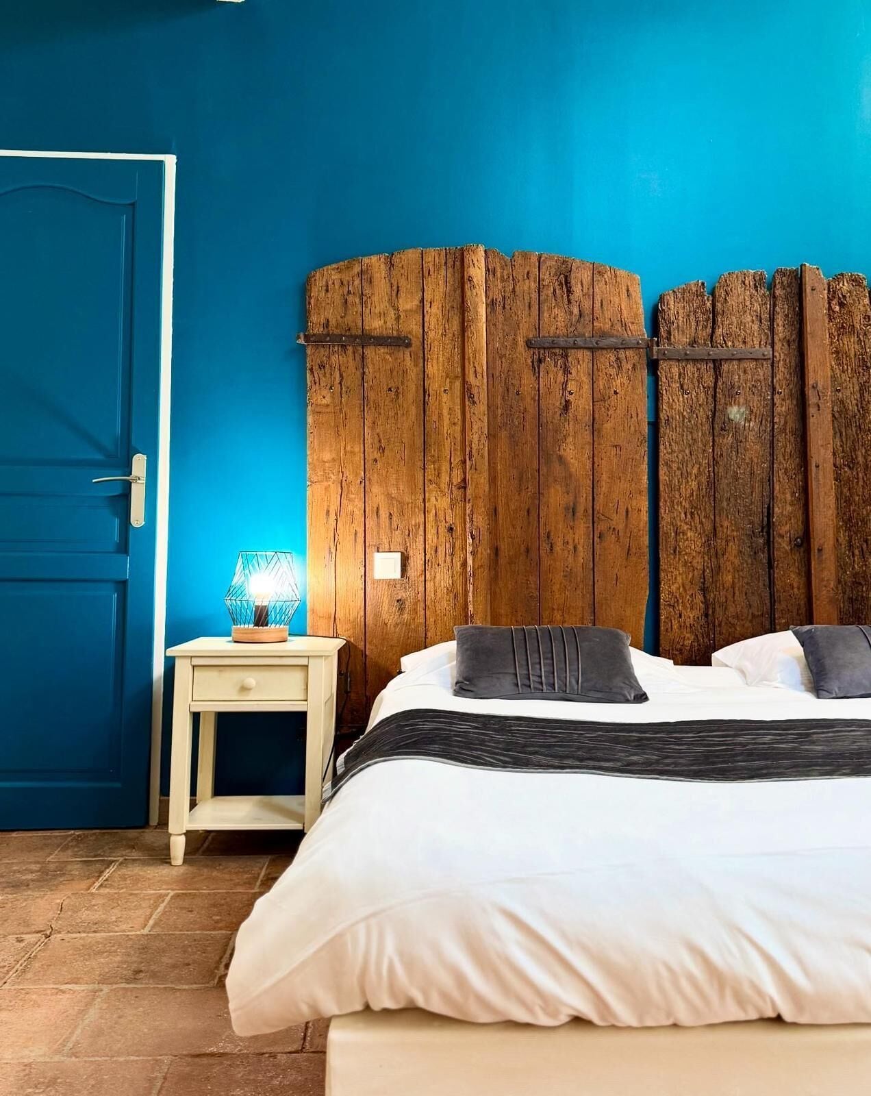 Individuell inredning, unika möbler och strykjärn/strykbräda