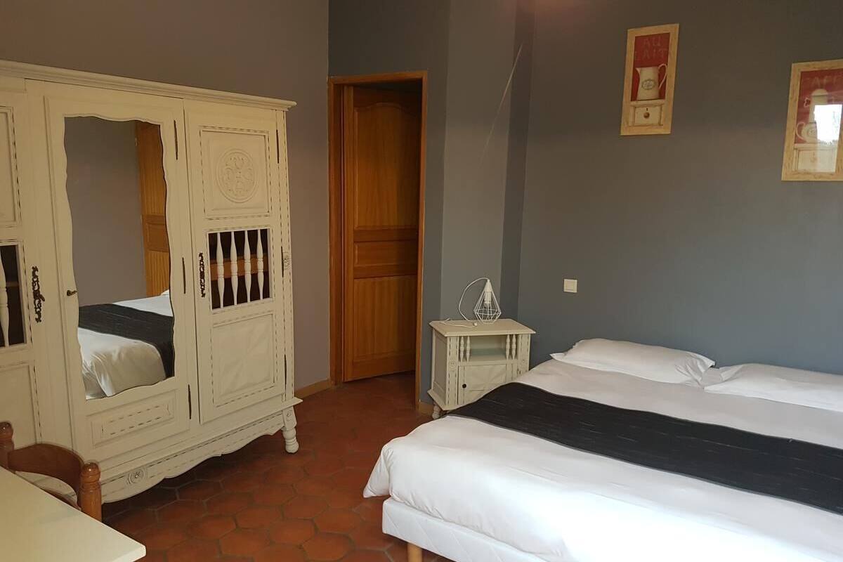 single room | individually decorated, individually furnished, iron/ironing board