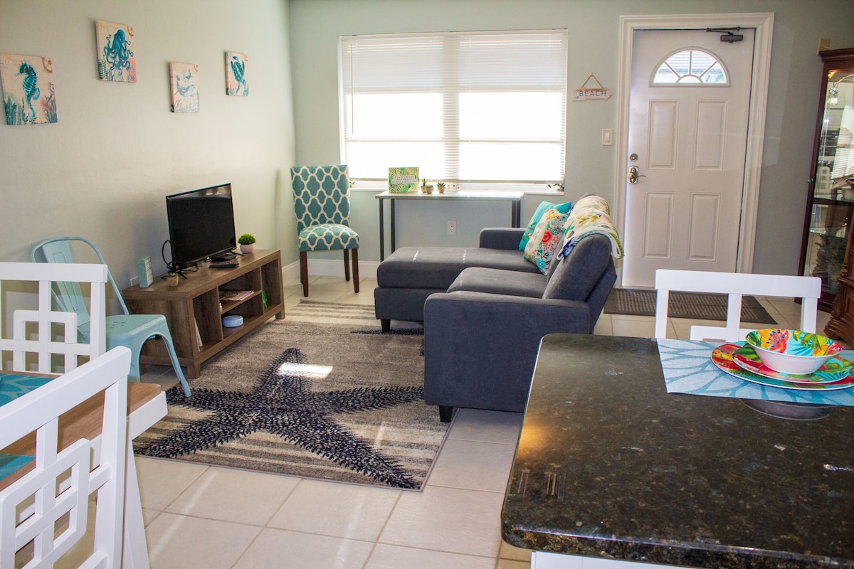 Photo 9 of COZY BEACH HOME! Walk/Bike to Beach, Dining, Shops, Near Ritz-fenced doggie area