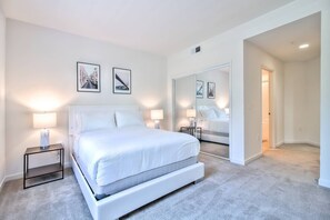 2 bedrooms, iron/ironing board, WiFi, bed sheets - Beautiful New Spacious Urban Flat 2br/ 2BA + Wifi (San Mateo)