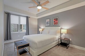 2 bedrooms, iron/ironing board, WiFi, bed sheets - 2BR Urban Flat Near Googleplex #mountainview (Mountain View)