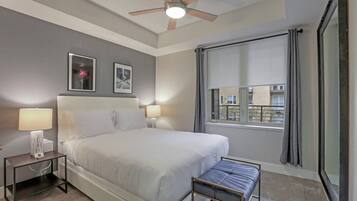 2 kamar tidur, setrika/meja setrika, Wi-Fi, dan seprai linen