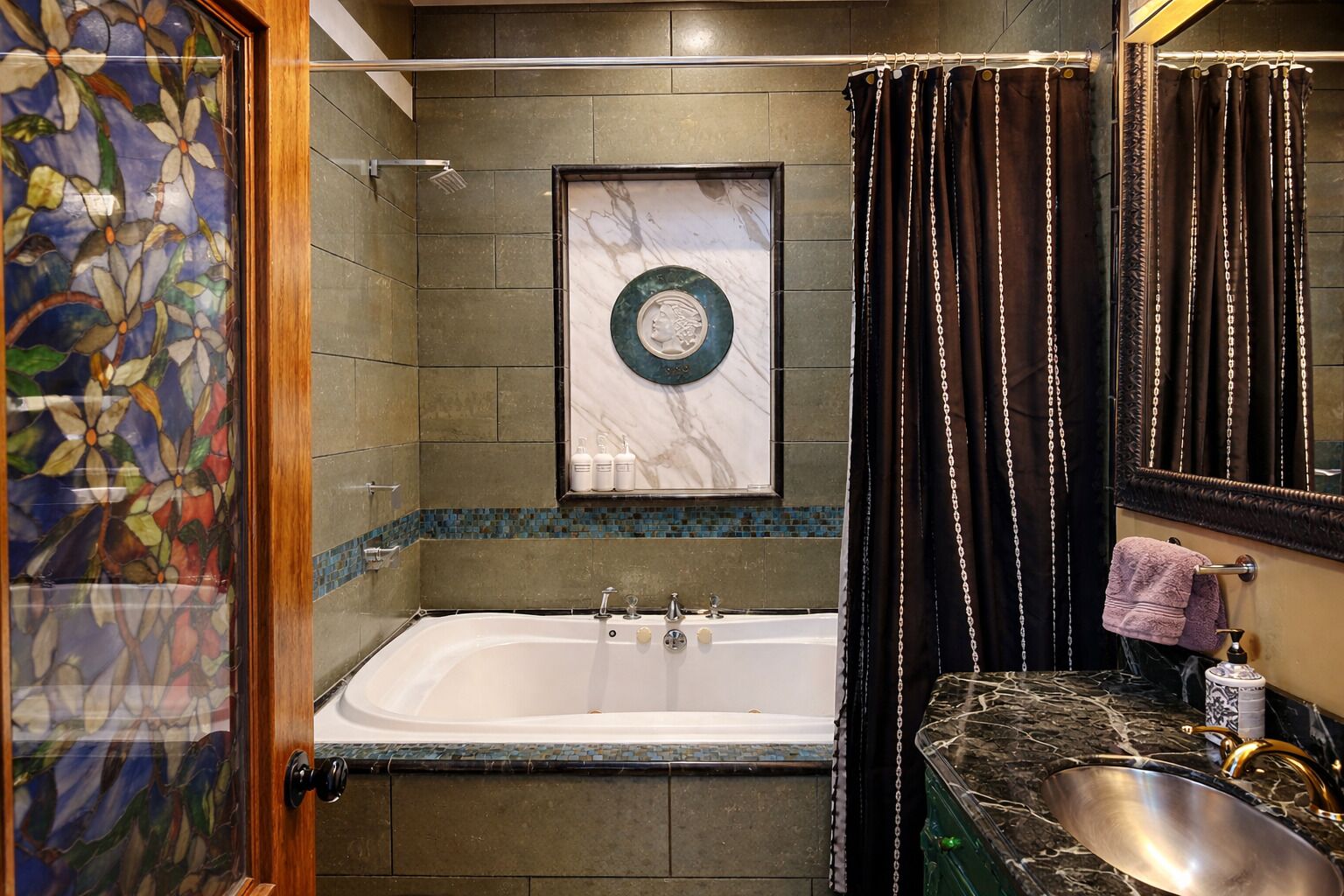 Basic Studio Suite | Bathroom | Hair dryer, towels, soap, shampoo